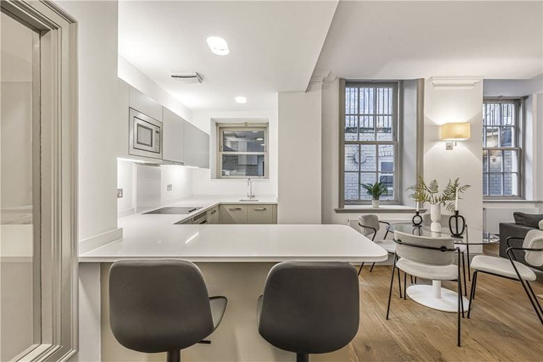 2 bedroom flat, Devonshire Street, Marylebone W1W