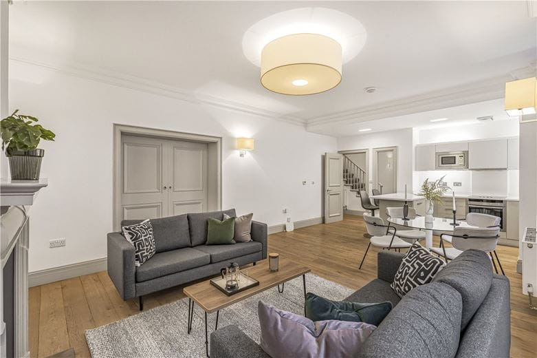 2 bedroom flat, Devonshire Street, Marylebone W1W