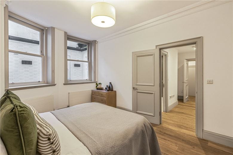 2 bedroom flat, Devonshire Street, Marylebone W1W