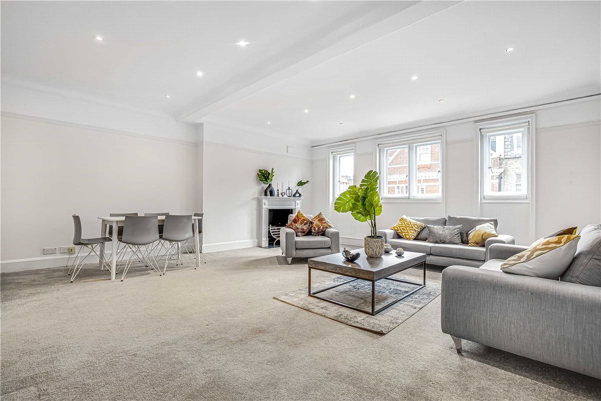 3 bedroom flat, Wimpole Street, Marylebone W1G - Available