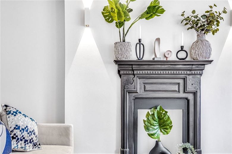 2 bedroom flat, Upper Wimpole Street, London W1G - Let Agreed