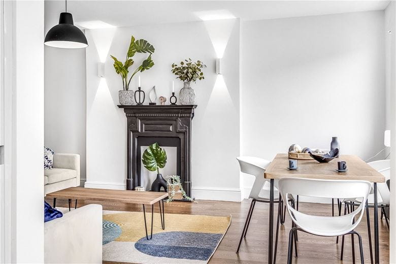 2 bedroom flat, Upper Wimpole Street, London W1G - Let Agreed