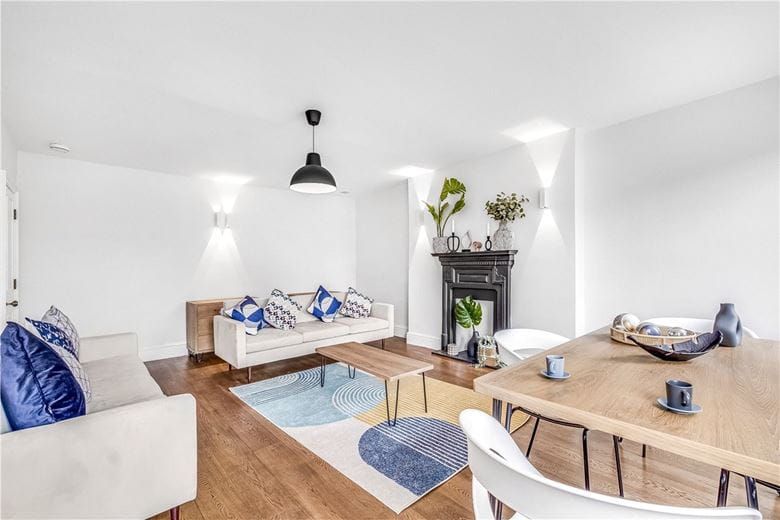 2 bedroom flat, Upper Wimpole Street, London W1G - Let Agreed