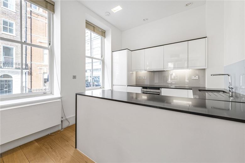 2 bedroom flat, Queen Anne Street, Marylebone W1G - Available