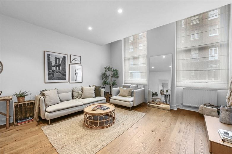 1 bedroom flat, Nottingham Place, London W1U - Available