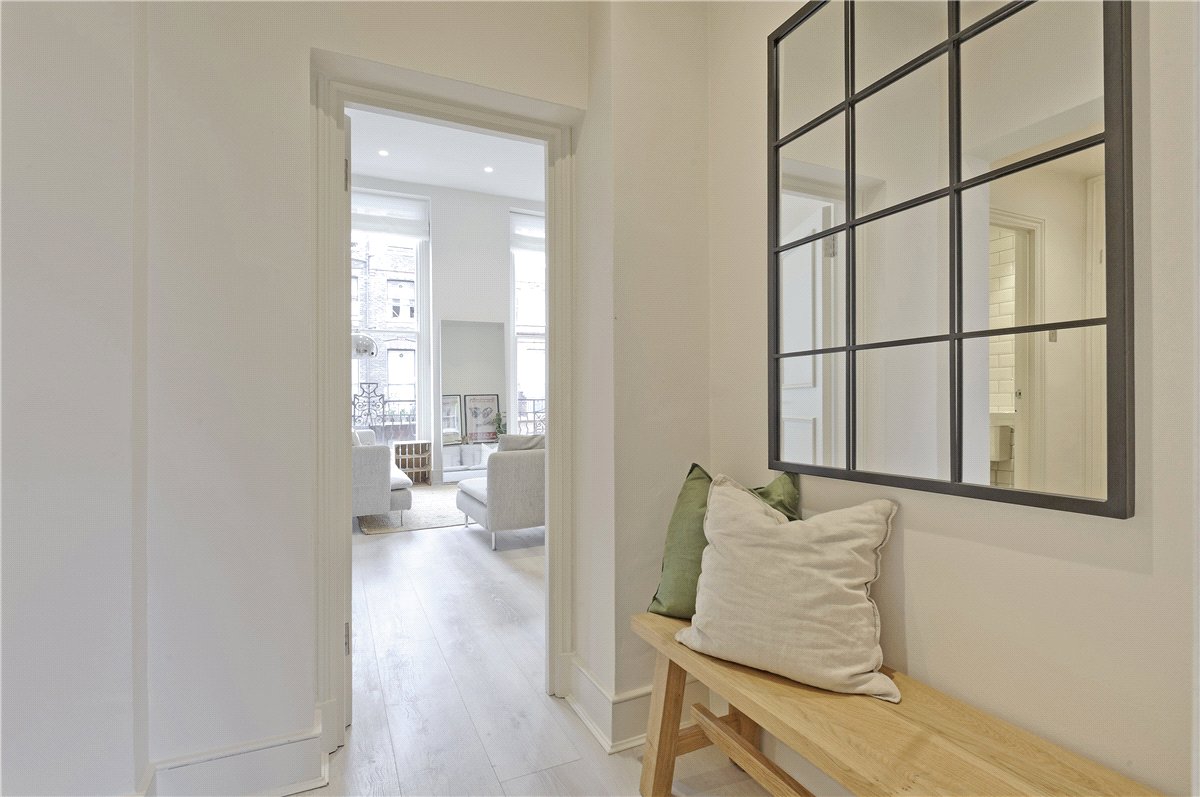 1 bedroom flat, Nottingham Place, London W1U - Available