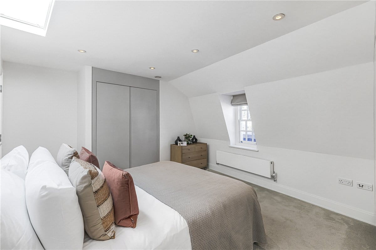 3 bedroom flat, Devonshire Street, Marylebone W1G - Available