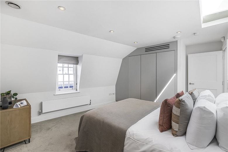 3 bedroom flat, Devonshire Street, Marylebone W1G - Available