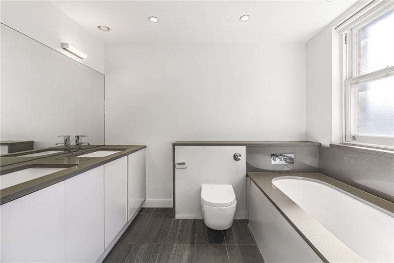 3 bedroom flat, Devonshire Street, Marylebone W1G - Available