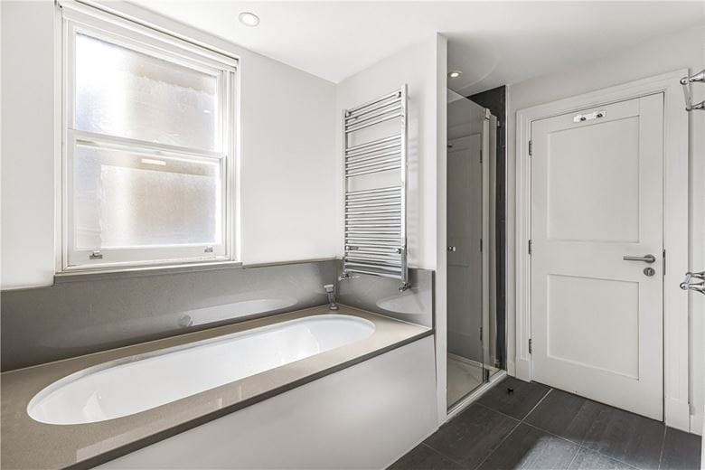 3 bedroom flat, Devonshire Street, Marylebone W1G - Available