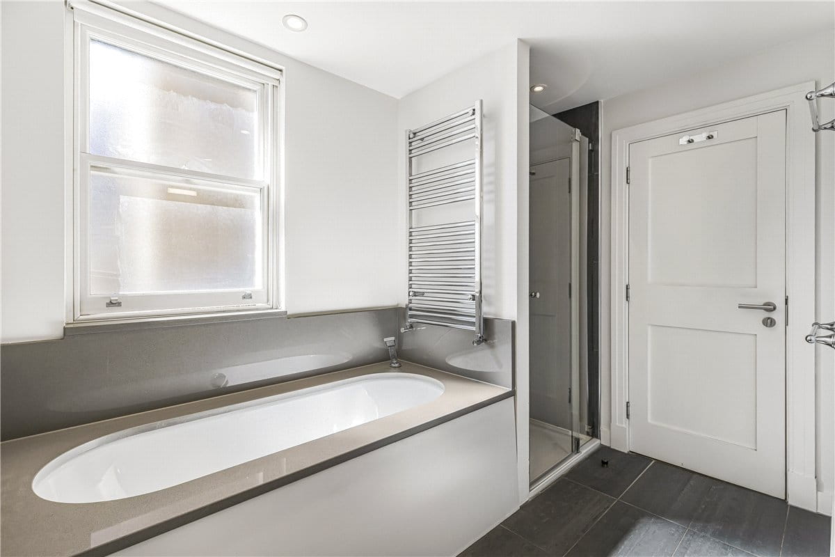 3 bedroom flat, Devonshire Street, Marylebone W1G - Available