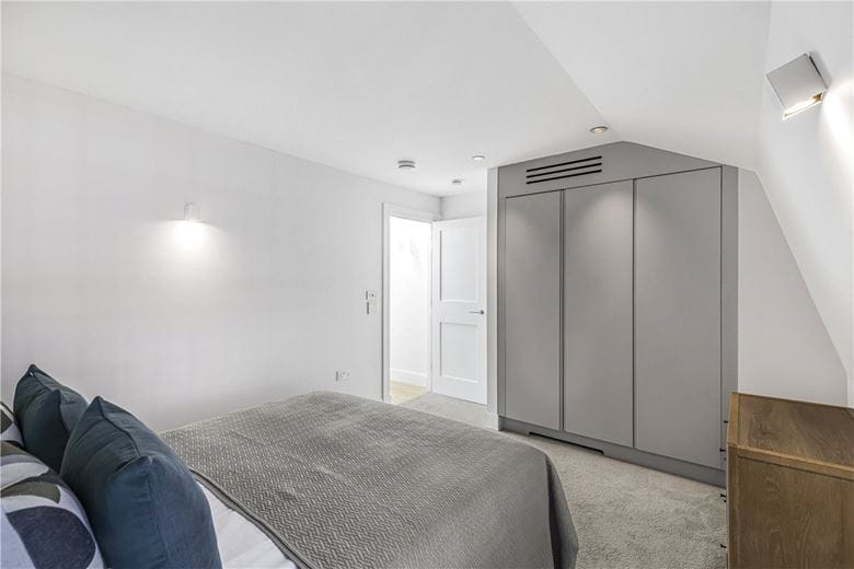 3 bedroom flat, Devonshire Street, Marylebone W1G - Available