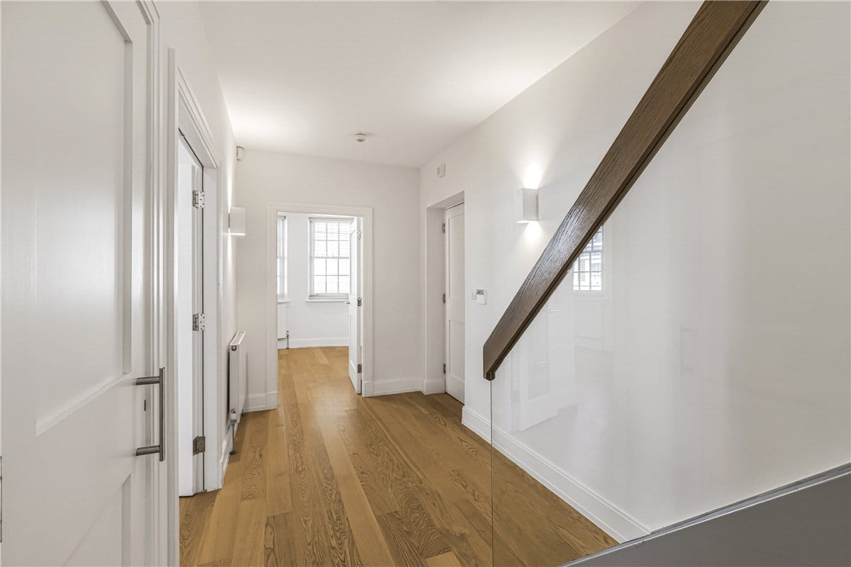 3 bedroom flat, Devonshire Street, Marylebone W1G - Available