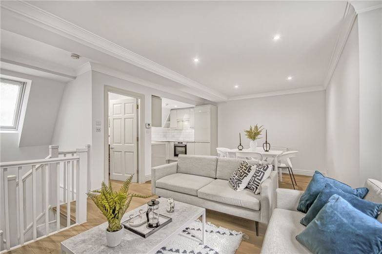 2 bedroom flat, Welbeck Street, Marylebone W1G - Available