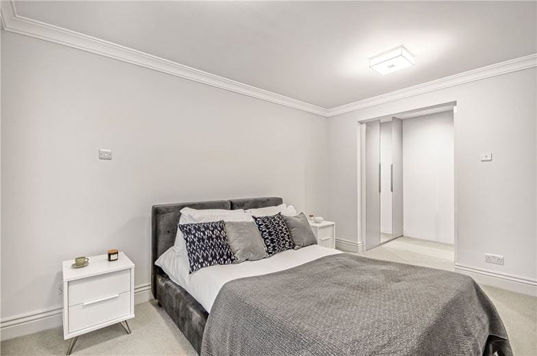 2 bedroom flat, Welbeck Street, Marylebone W1G - Available