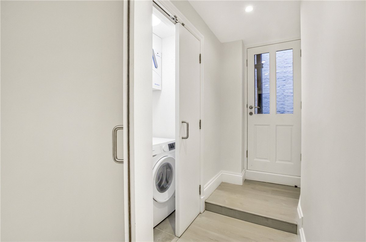 2 bedroom flat, Welbeck Street, Marylebone W1G - Available