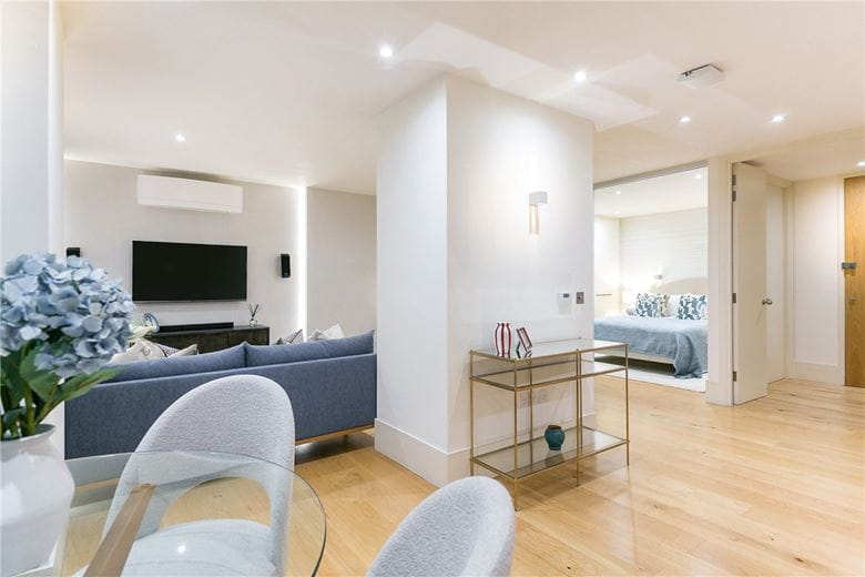 1 bedroom flat, Armitage Apartments, 228 Great Portland Street W1W - Available