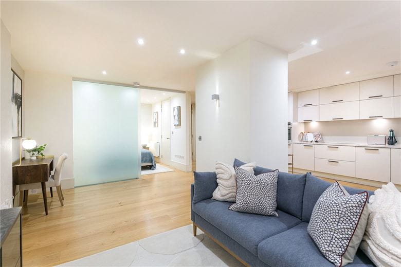 1 bedroom flat, Armitage Apartments, 228 Great Portland Street W1W - Available