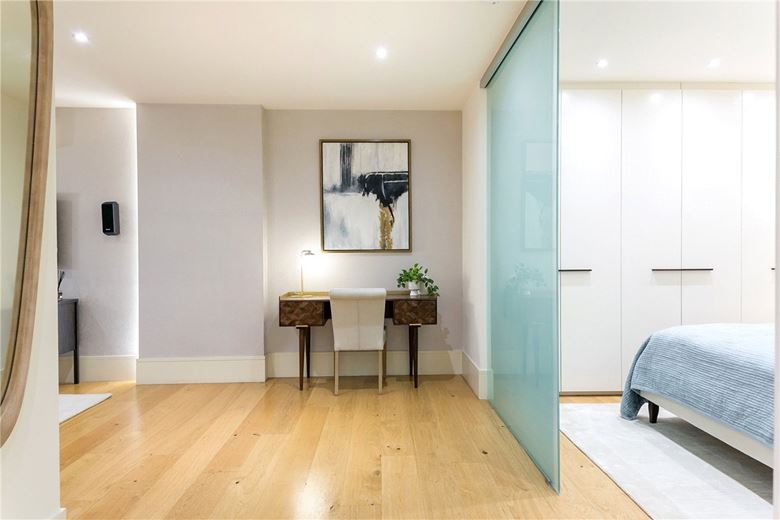 1 bedroom flat, Armitage Apartments, 228 Great Portland Street W1W - Available