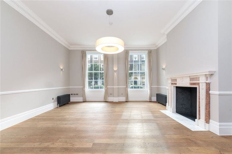 3 bedroom flat, Gloucester Place, Marylebone W1U - Let Agreed