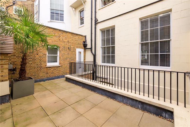 3 bedroom flat, Gloucester Place, Marylebone W1U - Let Agreed