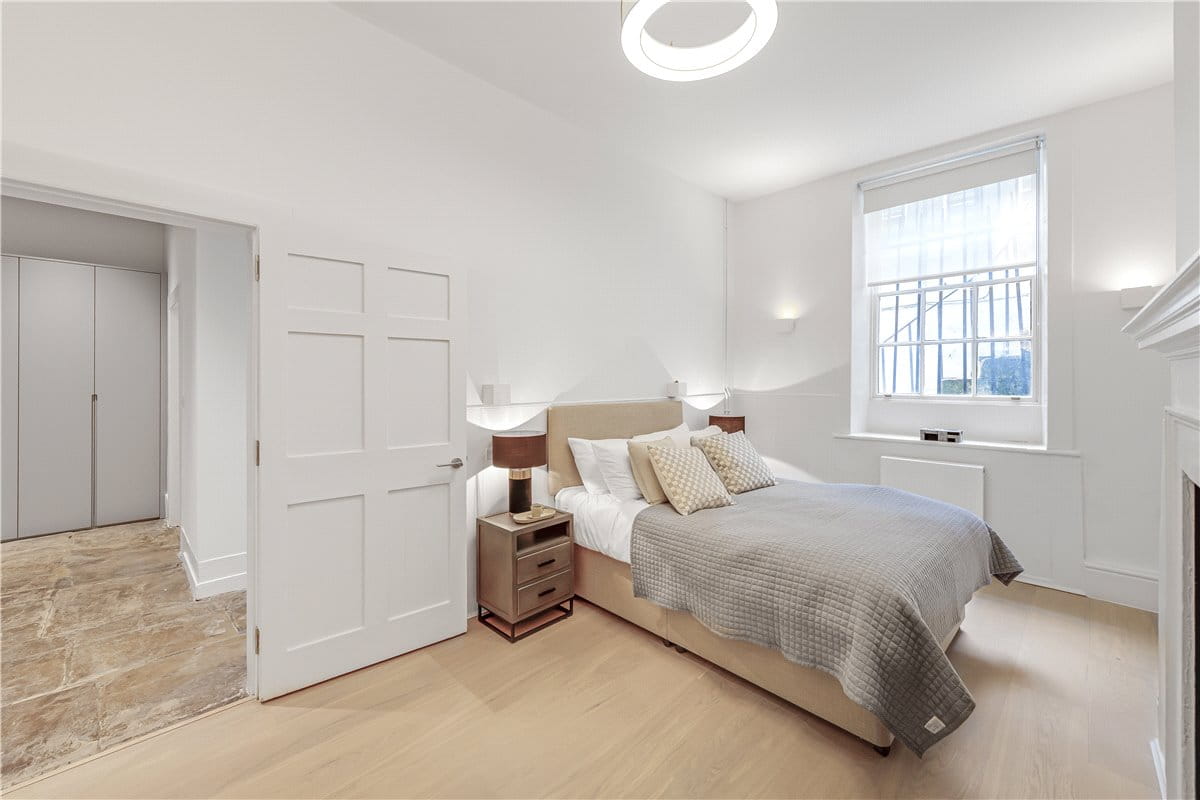 4 bedroom flat, Devonshire Place, Marylebone W1G - Available