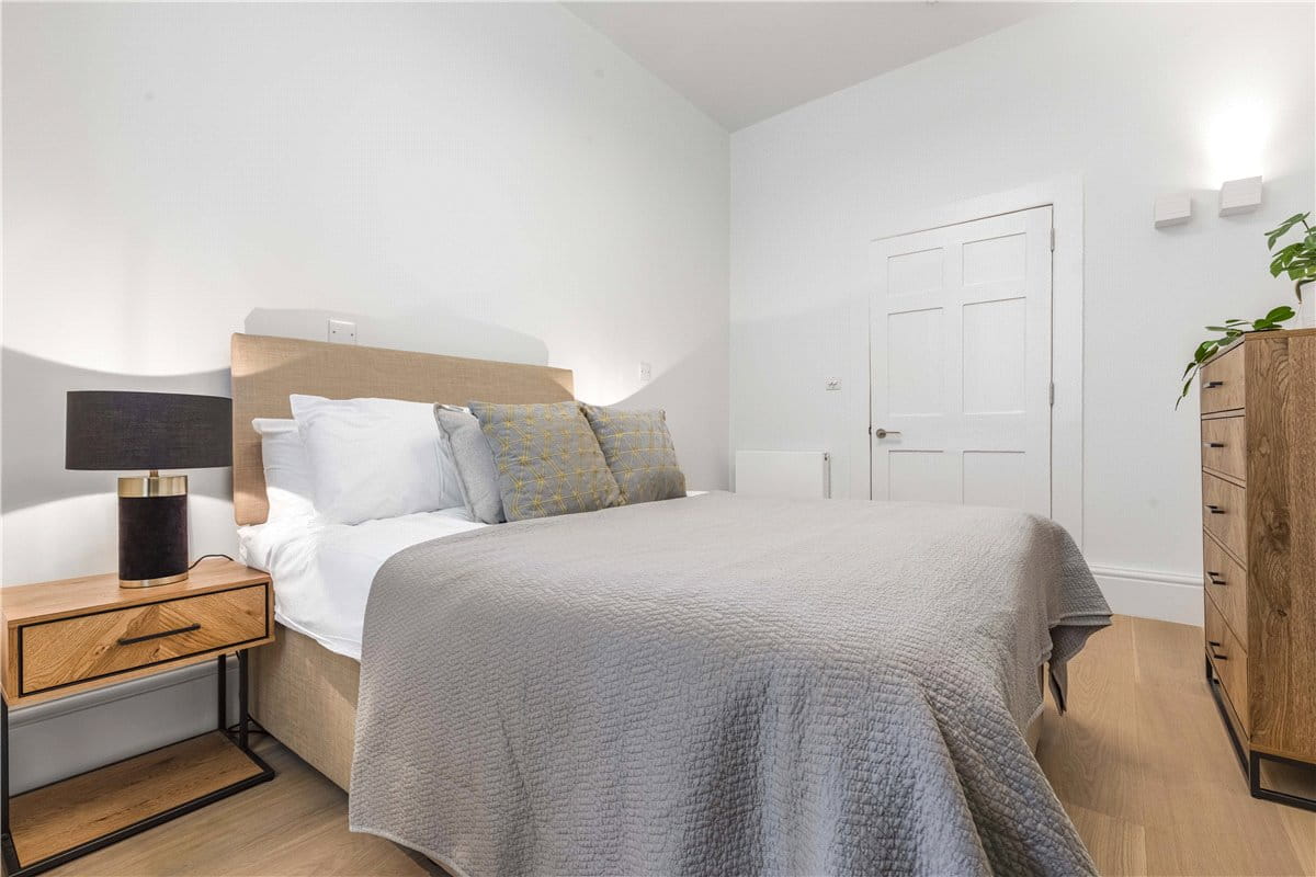 4 bedroom flat, Devonshire Place, Marylebone W1G - Available