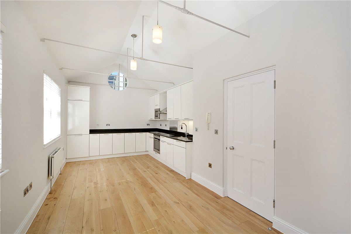 3 bedroom flat, Robert Adam Street, London W1U - Available