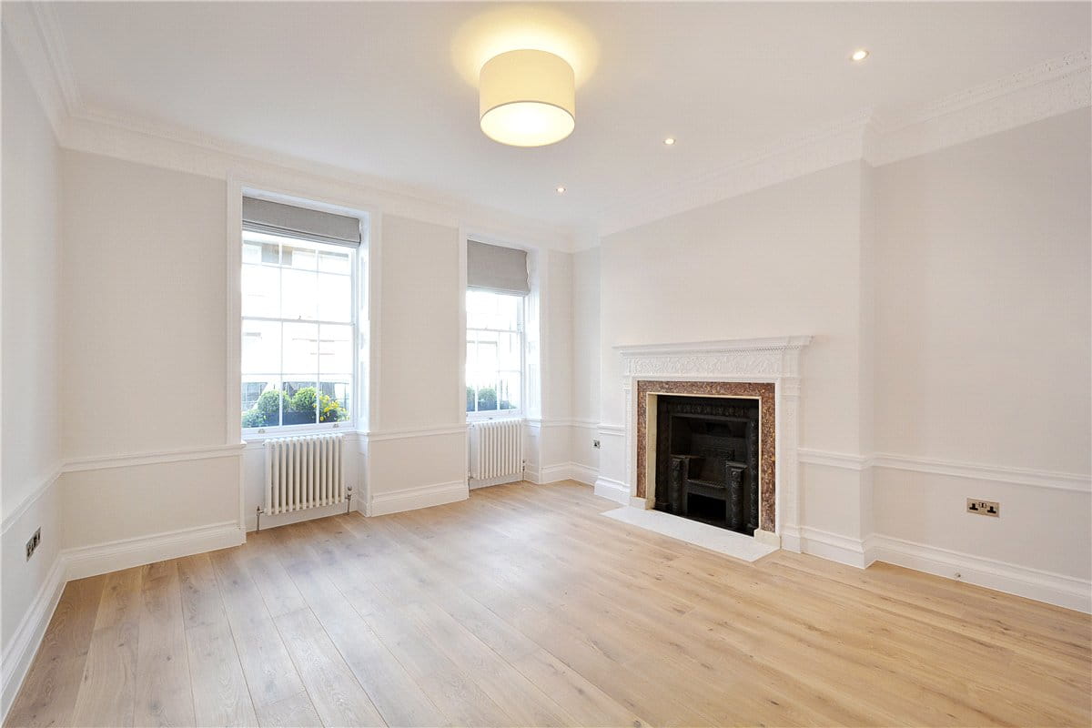 3 bedroom flat, Robert Adam Street, London W1U - Available