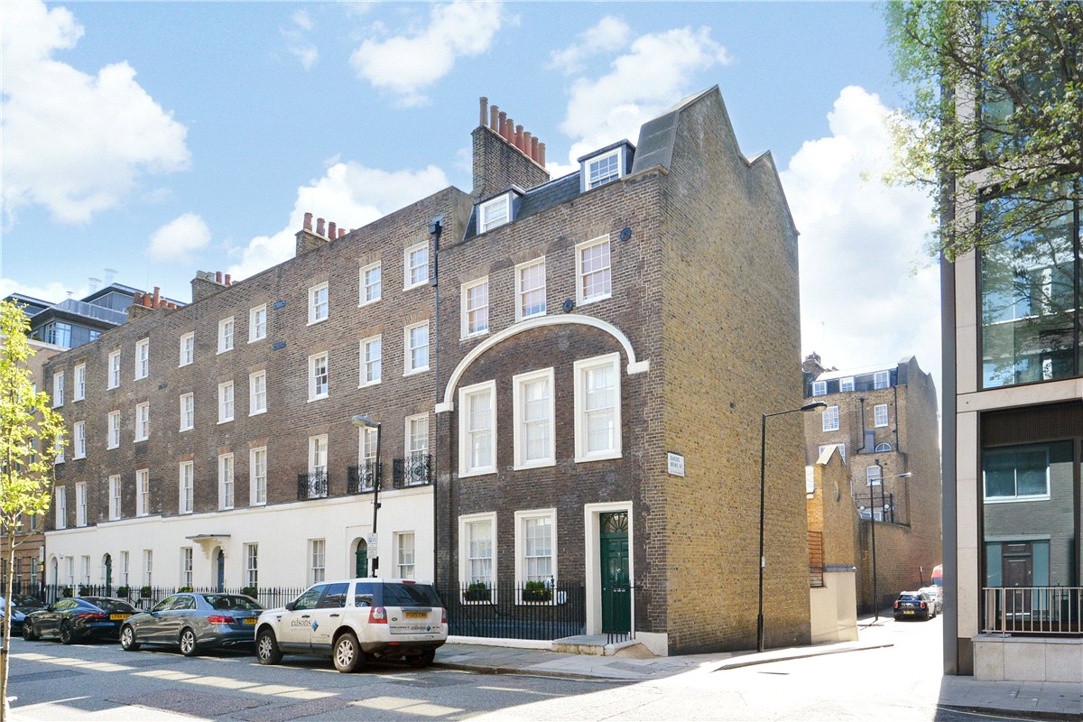 3 bedroom flat, Robert Adam Street, London W1U - Available