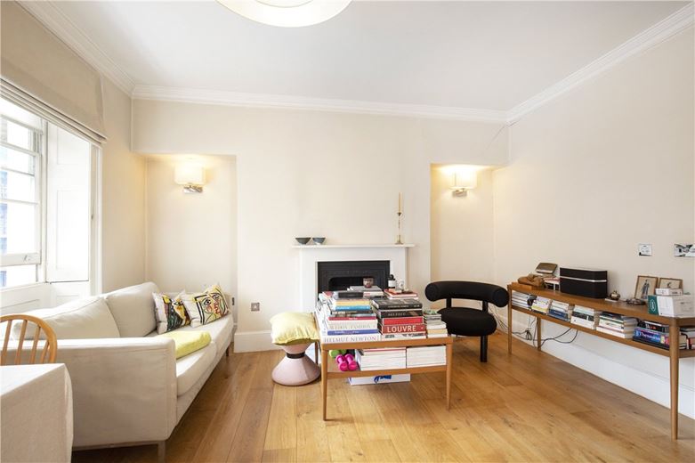 1 bedroom flat, Manchester Street, Marylebone W1U - Available
