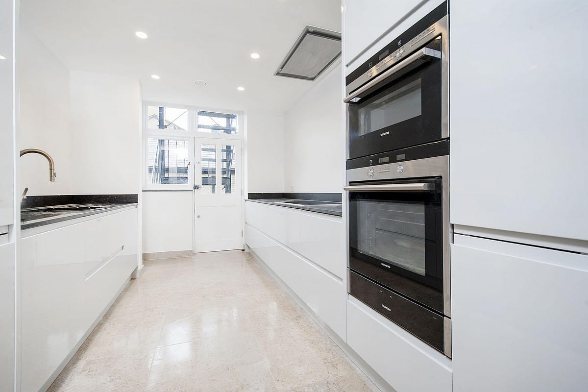 3 bedroom flat, Weymouth Street, Marylebone W1G - Available