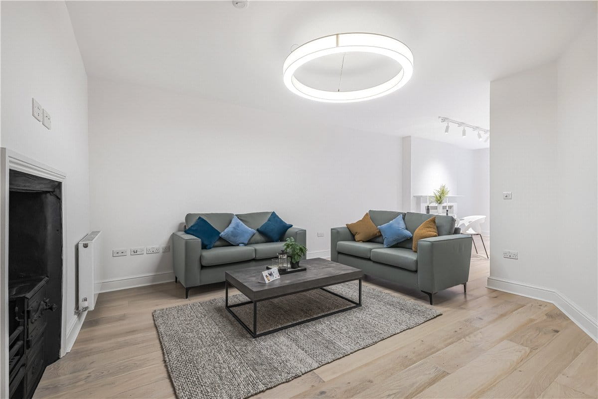 2 bedroom flat, Devonshire Street, Marylebone W1G - Available