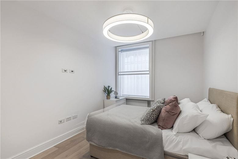 2 bedroom flat, Devonshire Street, Marylebone W1G - Available