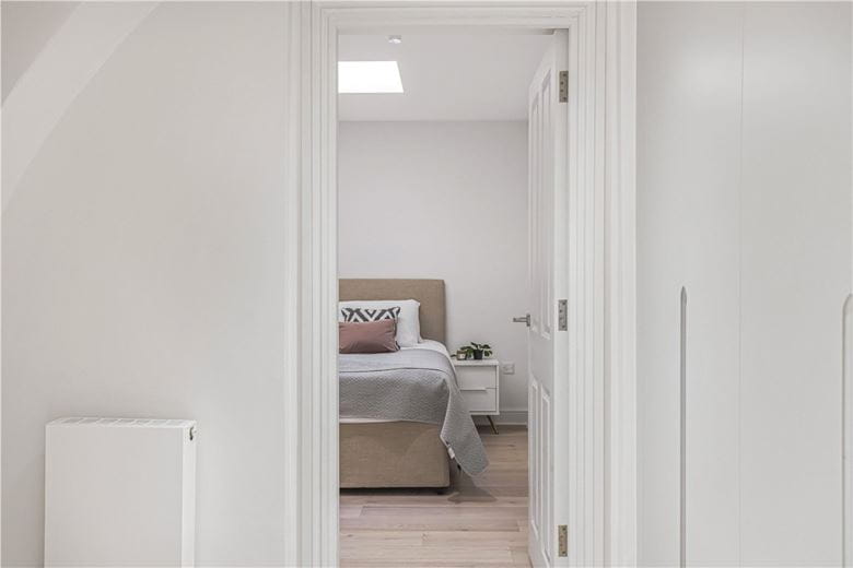 2 bedroom flat, Devonshire Street, Marylebone W1G - Available