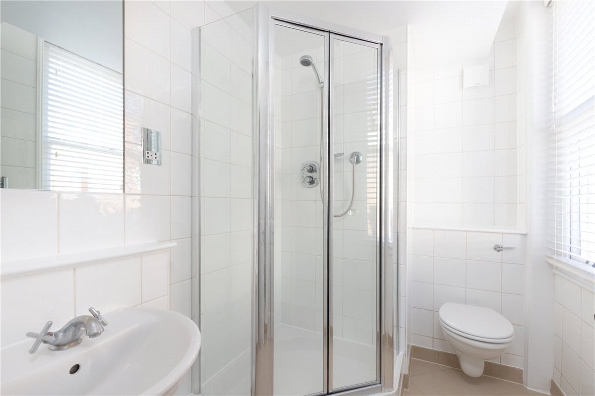 2 bedroom flat, Manchester Street, Marylebone W1U - Available