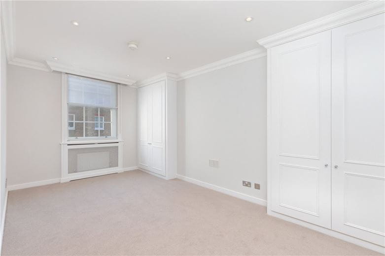 2 bedroom flat, Manchester Street, Marylebone W1U - Available