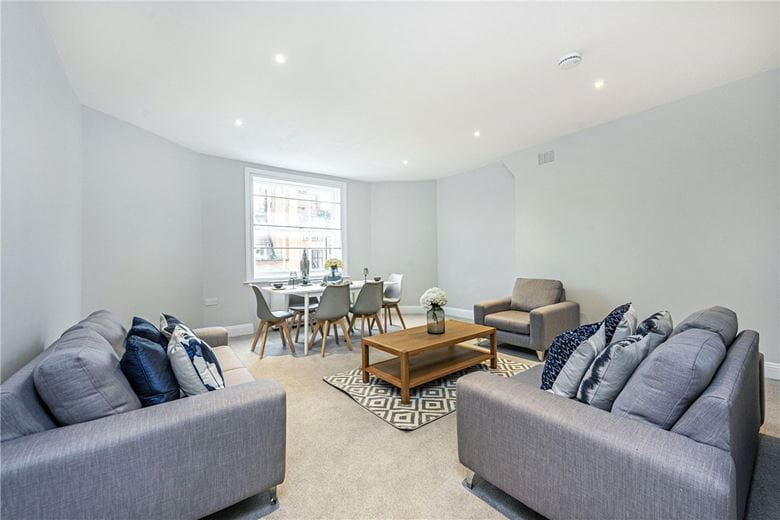 3 bedroom flat, Upper Wimpole Street, Marylebone W1G - Available
