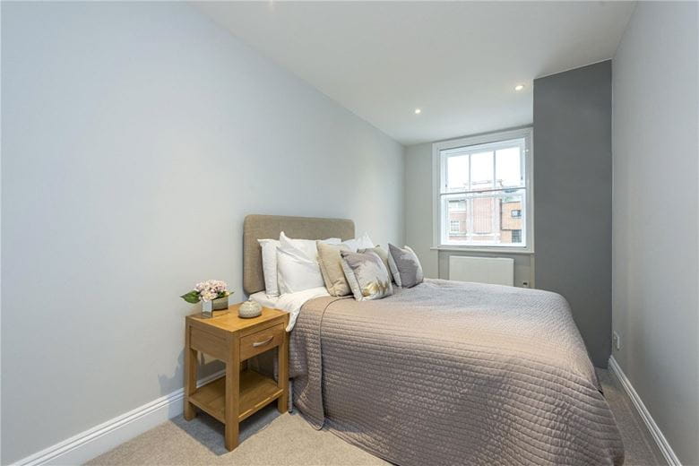 3 bedroom flat, Upper Wimpole Street, Marylebone W1G - Available