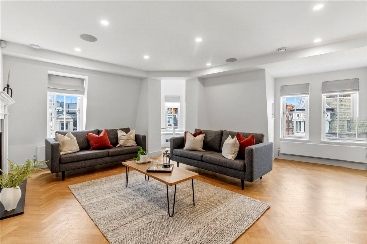 2 bedroom flat, New Cavendish Street, Marylebone W1G - Available
