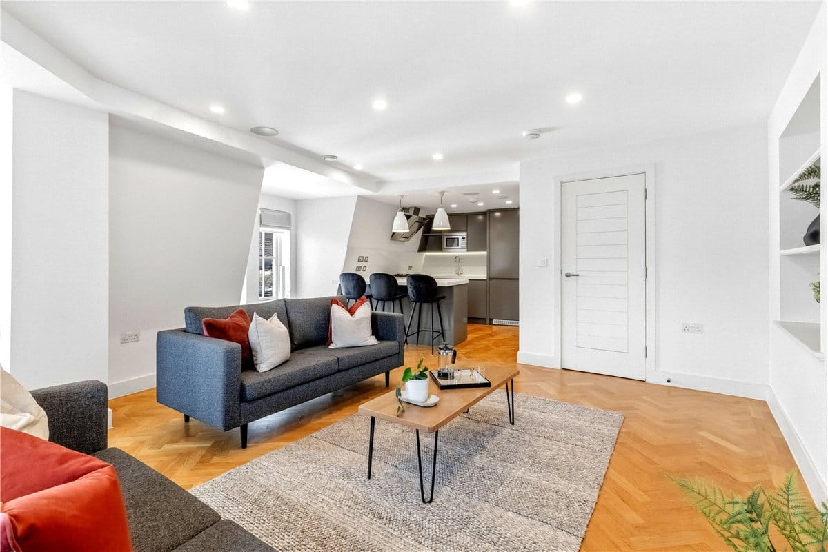 2 bedroom flat, New Cavendish Street, Marylebone W1G - Available