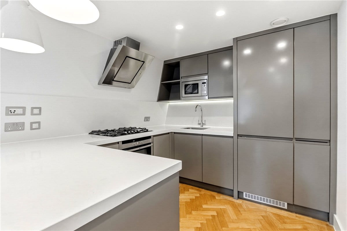 2 bedroom flat, New Cavendish Street, Marylebone W1G - Available
