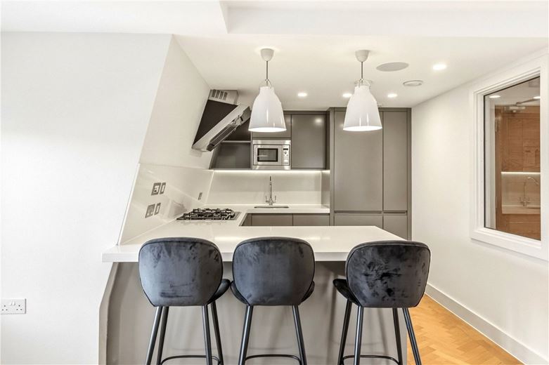 2 bedroom flat, New Cavendish Street, Marylebone W1G - Available