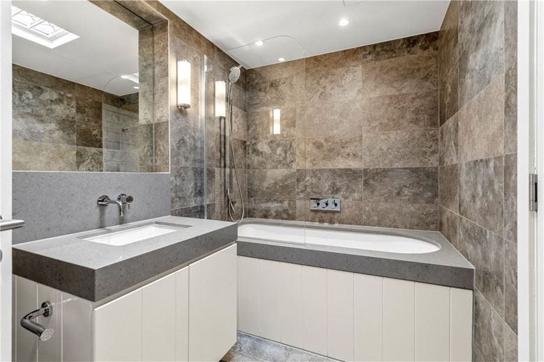 2 bedroom flat, New Cavendish Street, Marylebone W1G - Available