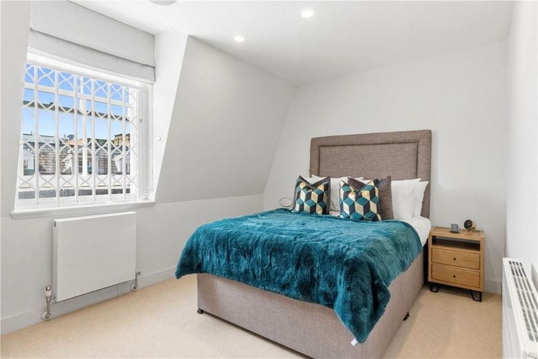 2 bedroom flat, New Cavendish Street, Marylebone W1G - Available