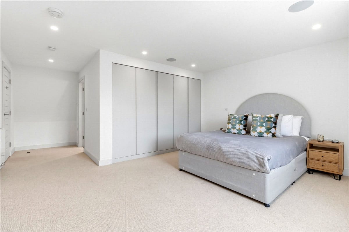 2 bedroom flat, New Cavendish Street, Marylebone W1G - Available