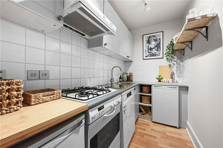 2 bedroom flat, Nottingham Place, Marylebone W1U - Available