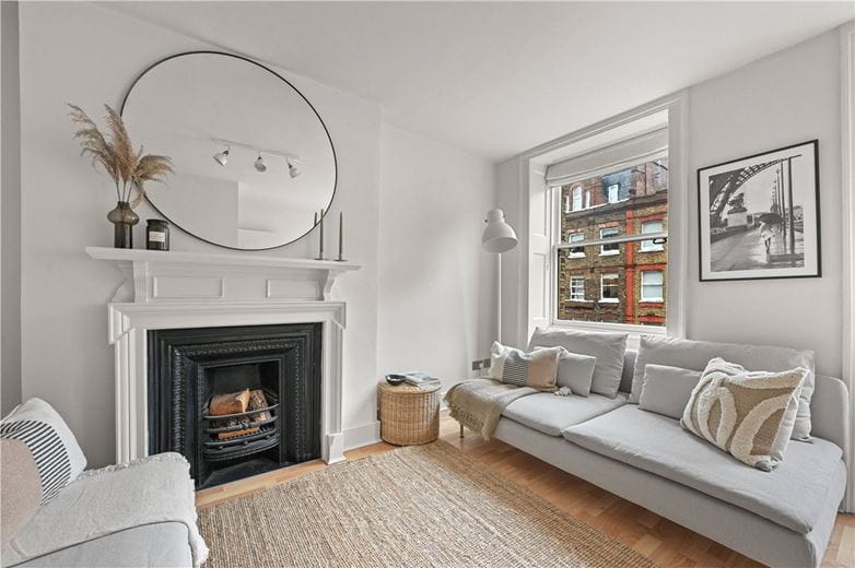 2 bedroom flat, Nottingham Place, Marylebone W1U - Available
