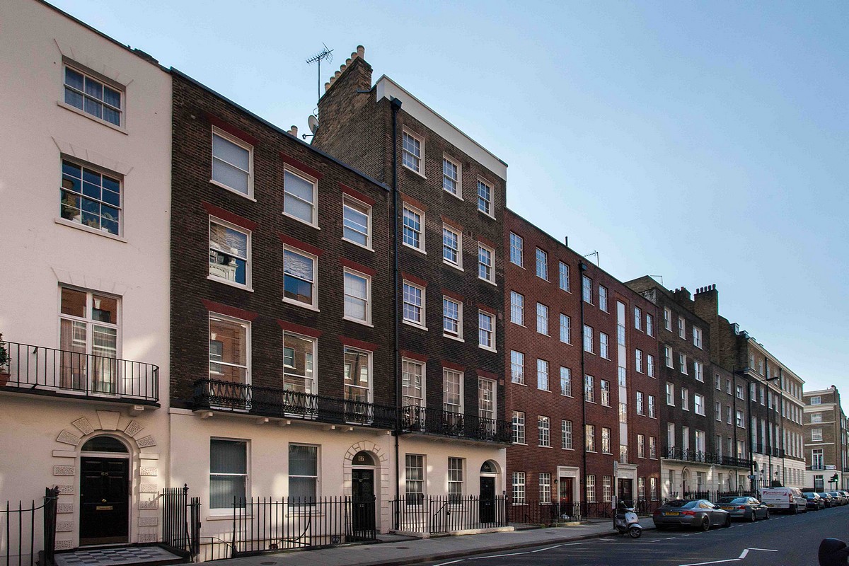 1 bedroom flat, Upper Berkeley Street, Marylebone W1H - Available