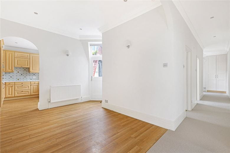 3 bedroom flat, New Cavendish Street, Marylebone W1W - Available